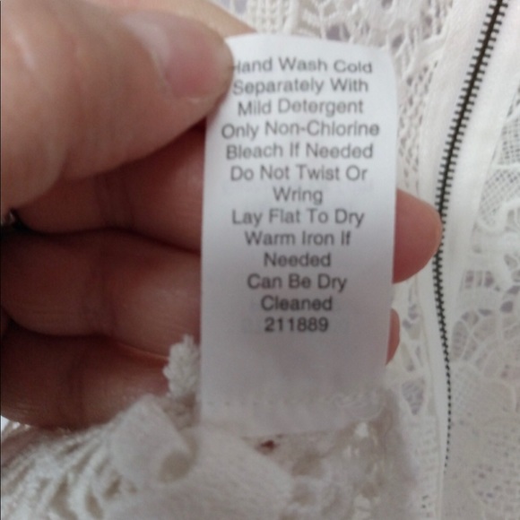 Cabi Lace Peplum Tank Top size small - Picture 7 of 8